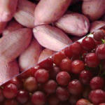 लाल द्राक्षे, शेंगदाण्यांमुळे स्मृतिभ्रंश टळतो